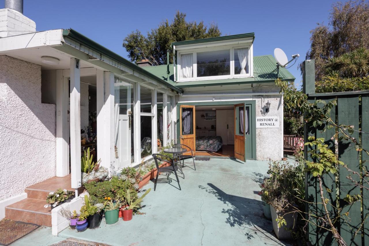 History @ Renall Masterton Exterior photo